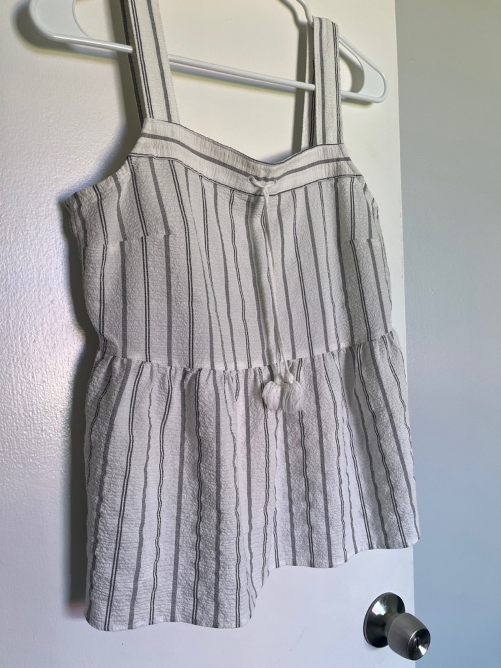 Banana Republic White/Grey Striped Sleeveless Peplum Top
